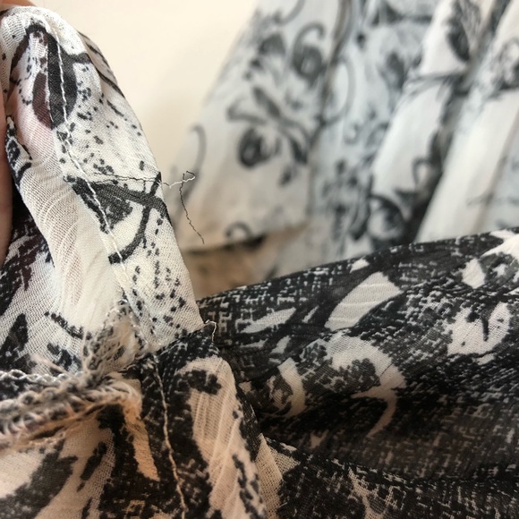 Chiffon shortsleeve blouse - Picture 7 of 8